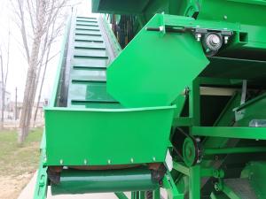 2022年大型花生摘果機